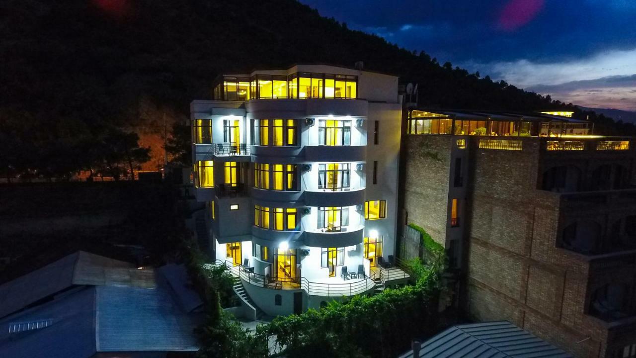 Vista Hotel Tbilisi Exteriör bild